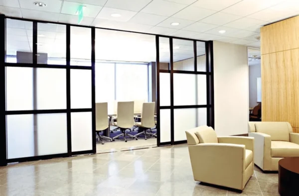 Перегородки пластиковые офисные раздвижные