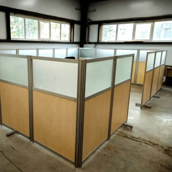 Перегородки пластиковые офисные модульные